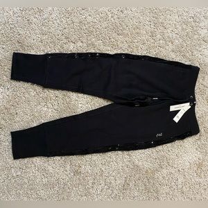 juicy couture set. sweatpants. super cute and comfortable